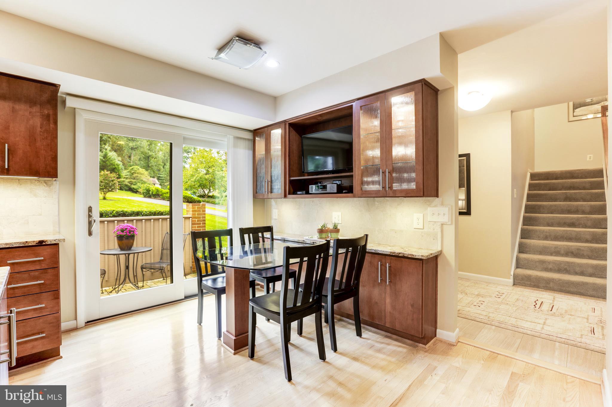 7338 Hooking Road McLean, VA 22101 - Photo 23 of 61 Breakfast Area opens to Cozy Front Patio