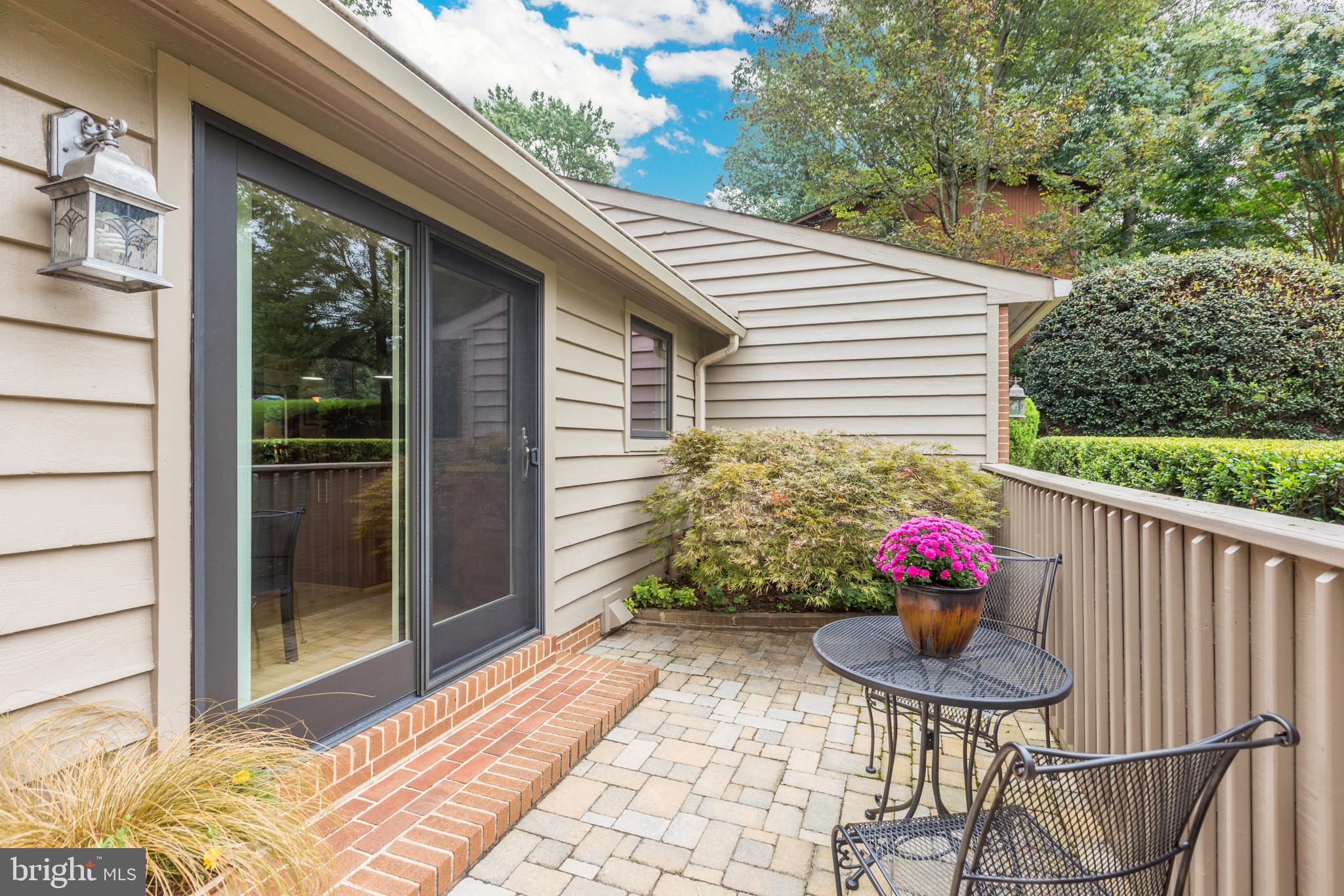 7338 Hooking Road McLean, VA 22101 - Photo 24 of 61 Relaxing Outdoor Space