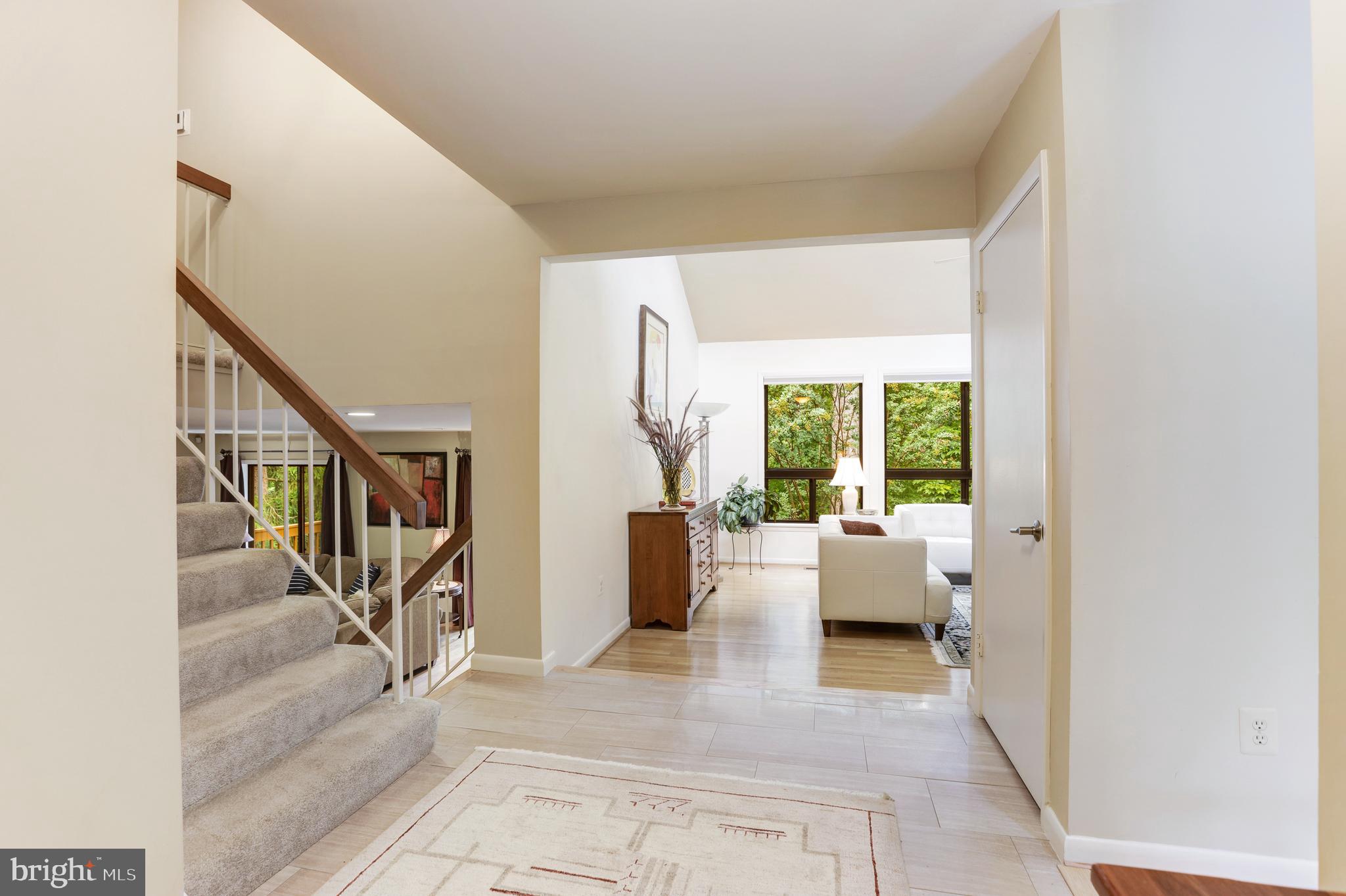 7338 Hooking Road McLean, VA 22101 - Photo 25 of 61 Upstairs to the Second Level