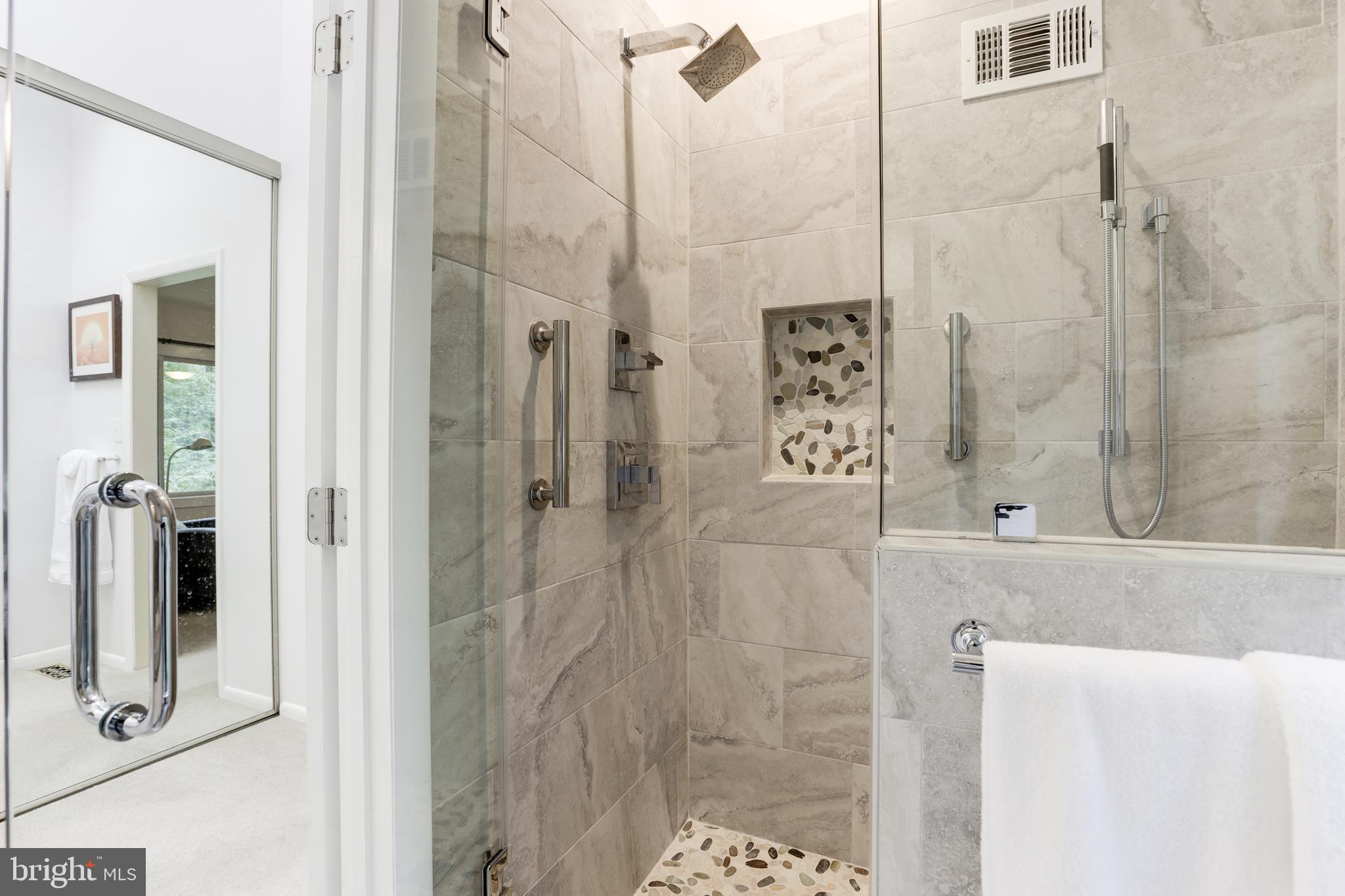 7338 Hooking Road McLean, VA 22101 - Photo 31 of 61 Master Shower