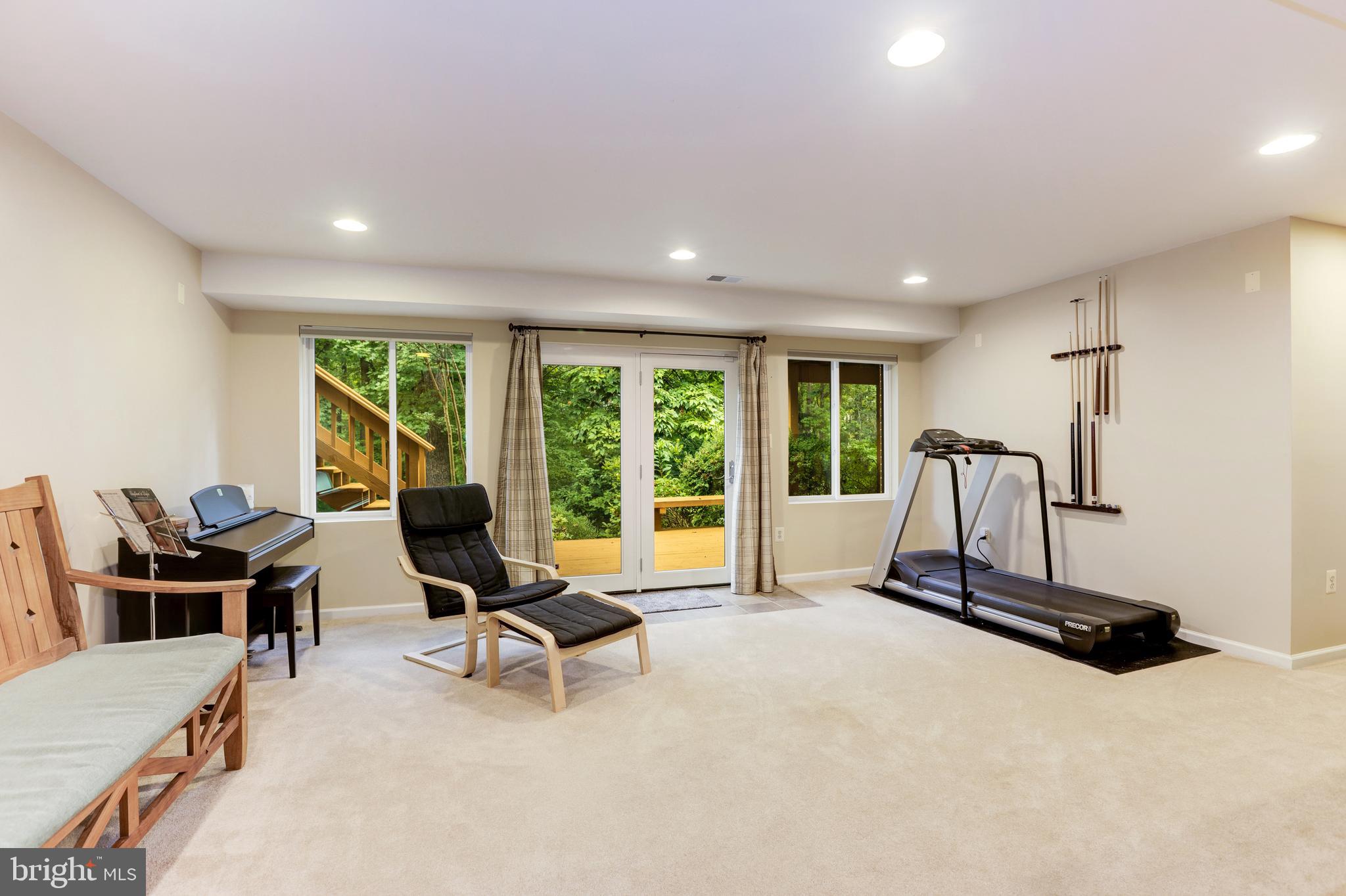 7338 Hooking Road McLean, VA 22101 - Photo 49 of 61 Rec Room opens to Deck