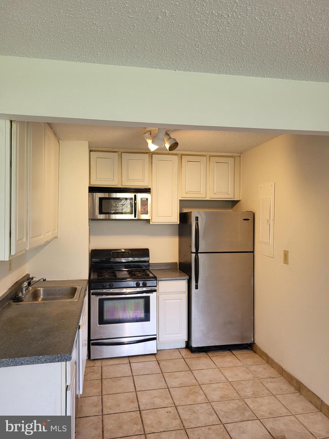 1822 Metzerott Road, Unit B4 Adelphi, MD 20783 - Photo 15 of 27