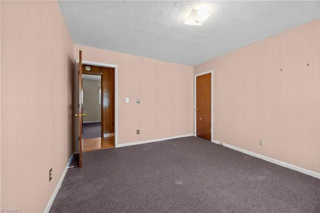 $250,000 | 6821 Highway 65, Summerfield, NC 27358