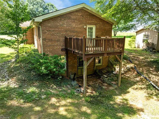 $250,000 | 6821 Highway 65, Summerfield, NC 27358