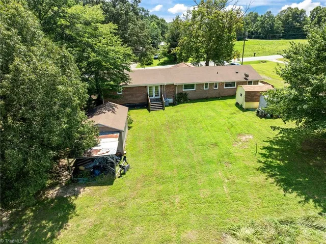$250,000 | 6821 Highway 65, Summerfield, NC 27358