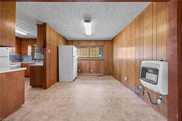 $250,000 | 6821 Highway 65, Summerfield, NC 27358