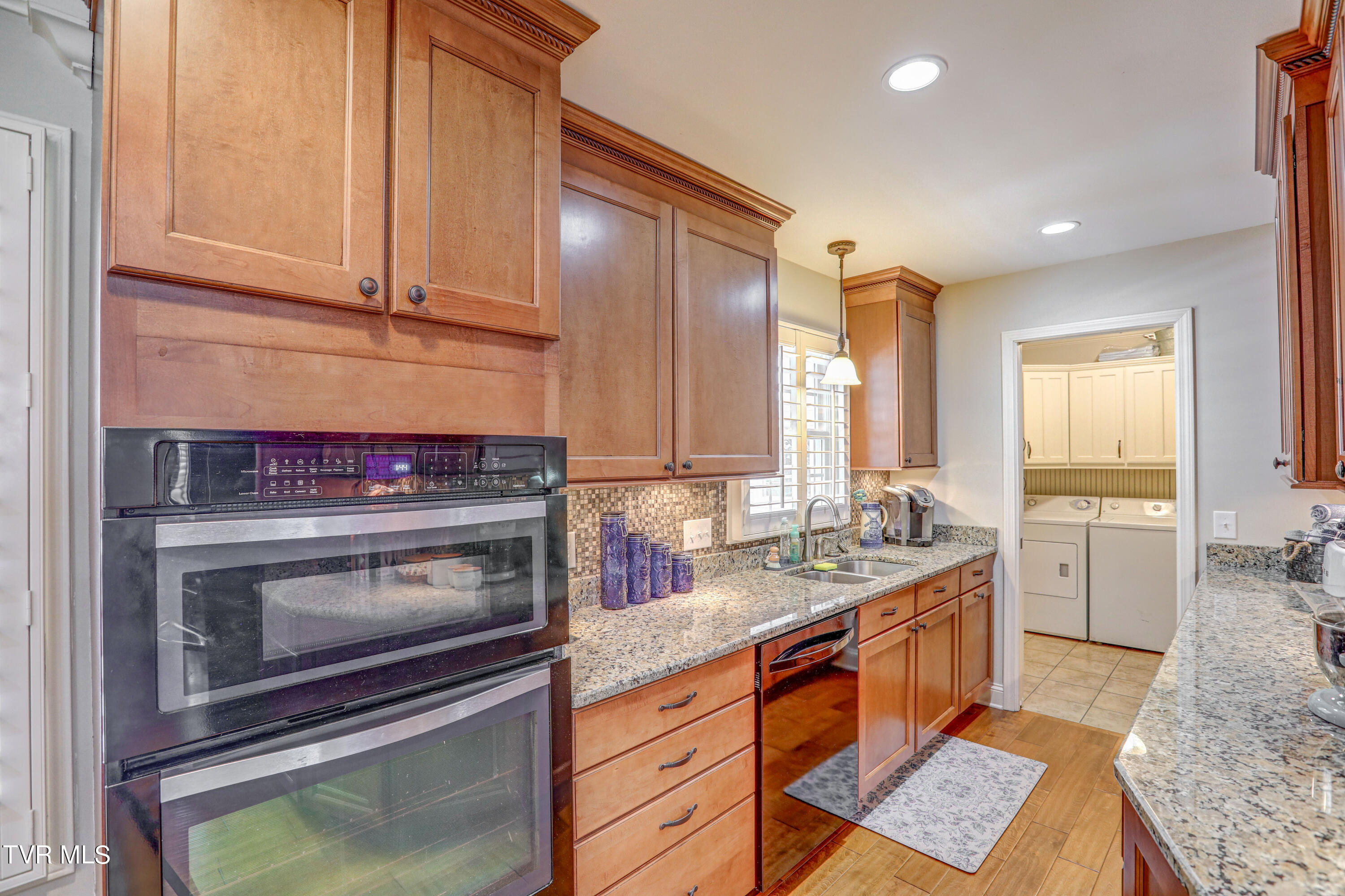 826 Foothills Road Kingsport, TN 37663 - Photo 14 of 31 B42A3028_29_30_31_32