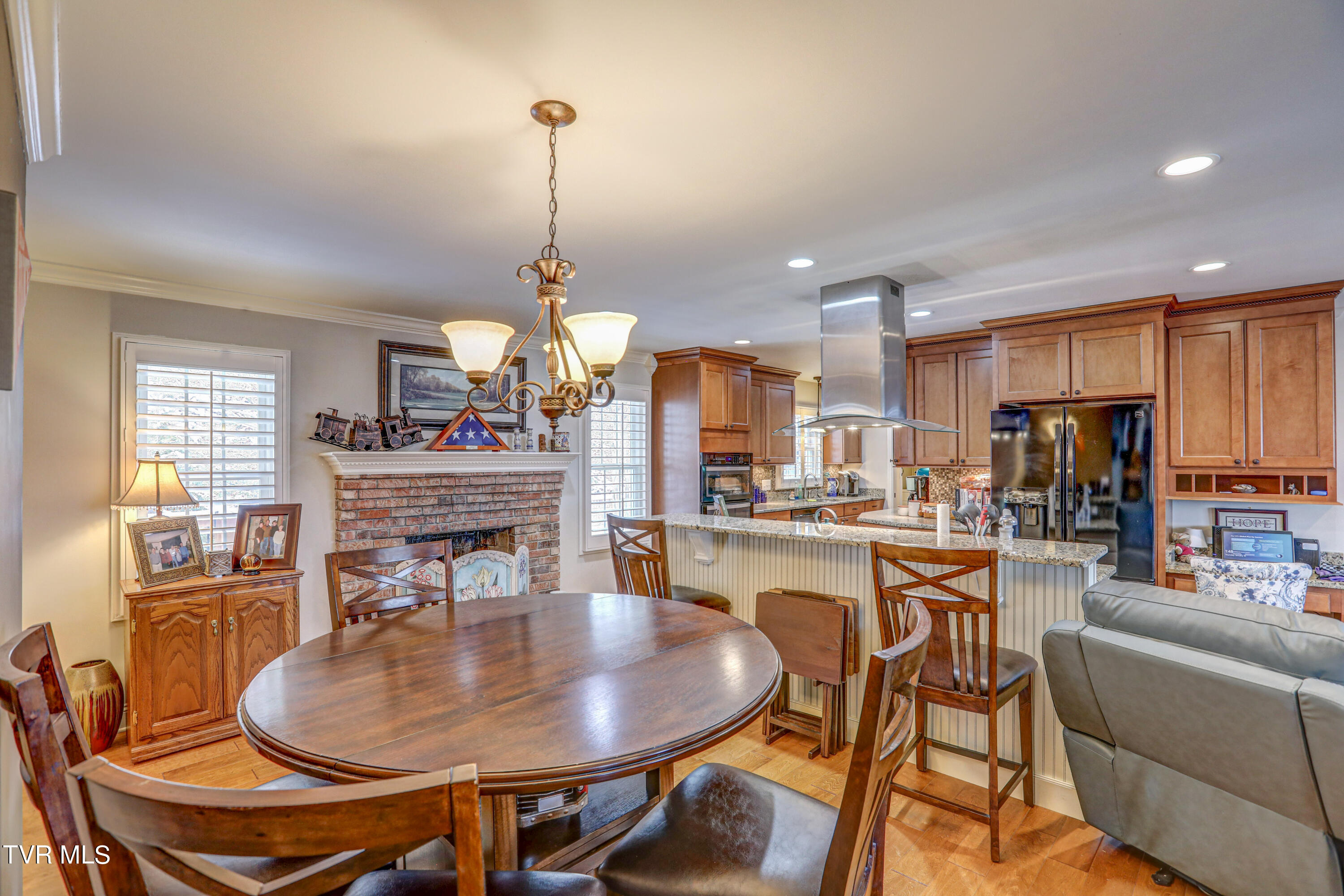 826 Foothills Road Kingsport, TN 37663 - Photo 8 of 31 B42A3063_4_5_6_7