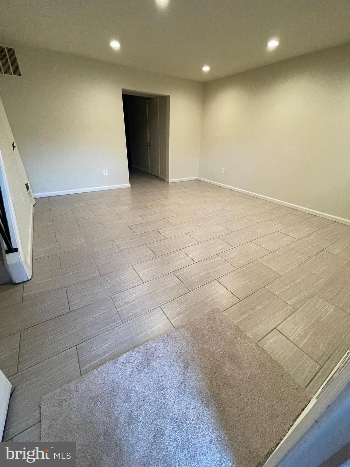 9755 Beech Place Manassas, VA 20110 - Photo 4 of 17