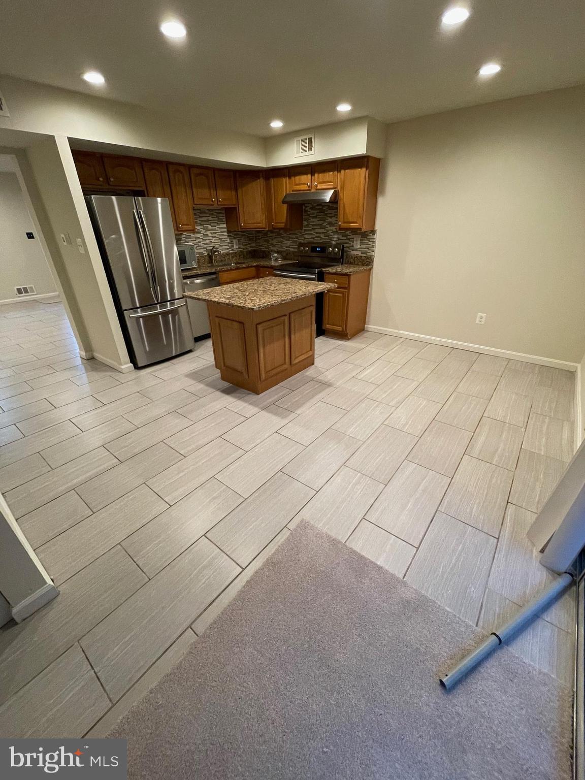 9755 Beech Place Manassas, VA 20110 - Photo 5 of 17