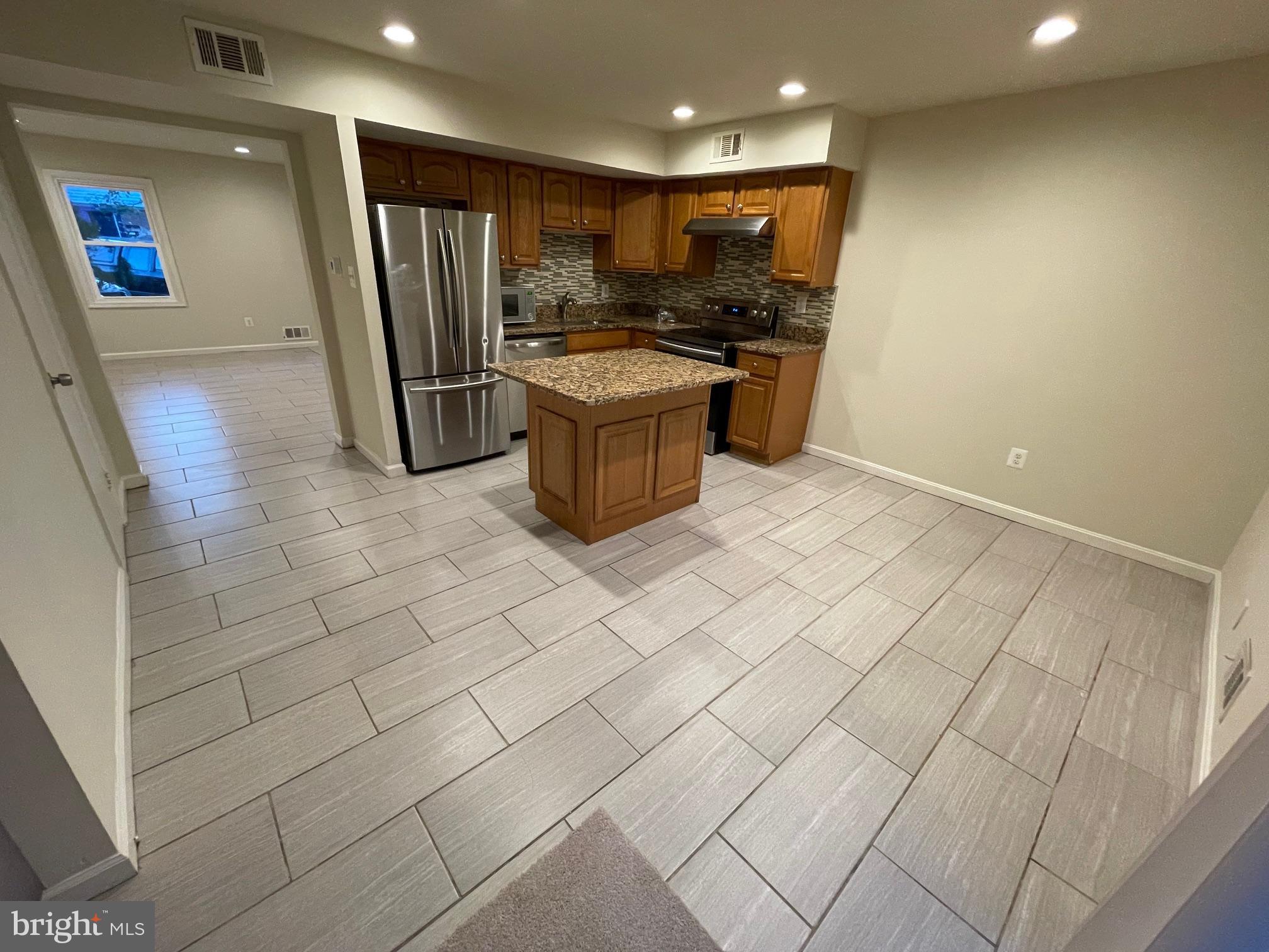 9755 Beech Place Manassas, VA 20110 - Photo 7 of 17