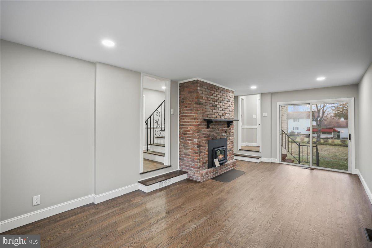 6 Mansfield Road Ewing, NJ 08628 - Photo 15 of 31