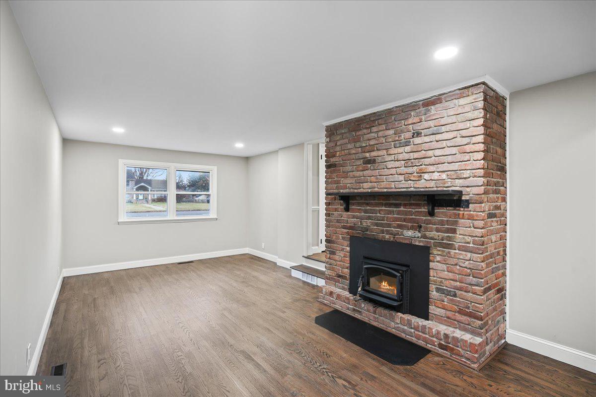 6 Mansfield Road Ewing, NJ 08628 - Photo 16 of 31