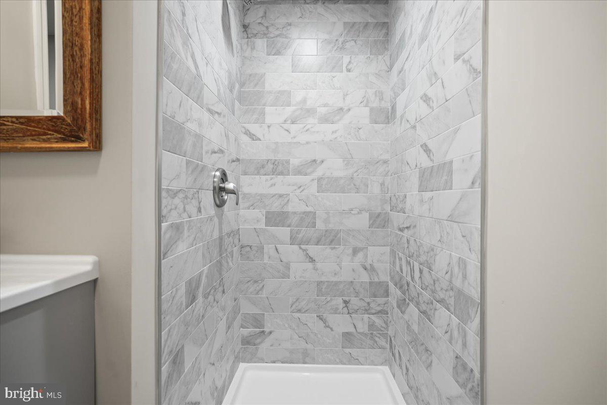 6 Mansfield Road Ewing, NJ 08628 - Photo 17 of 31