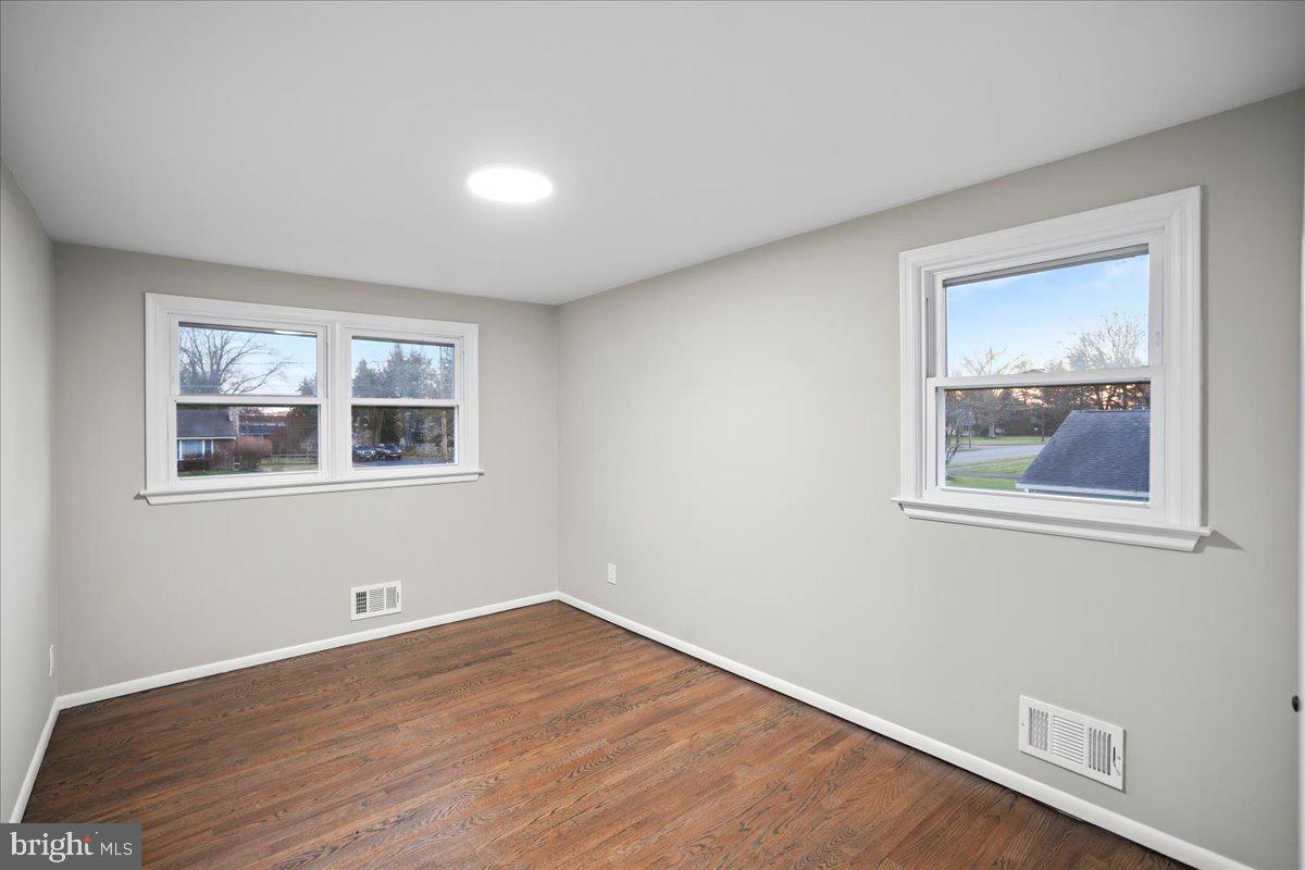 6 Mansfield Road Ewing, NJ 08628 - Photo 23 of 31