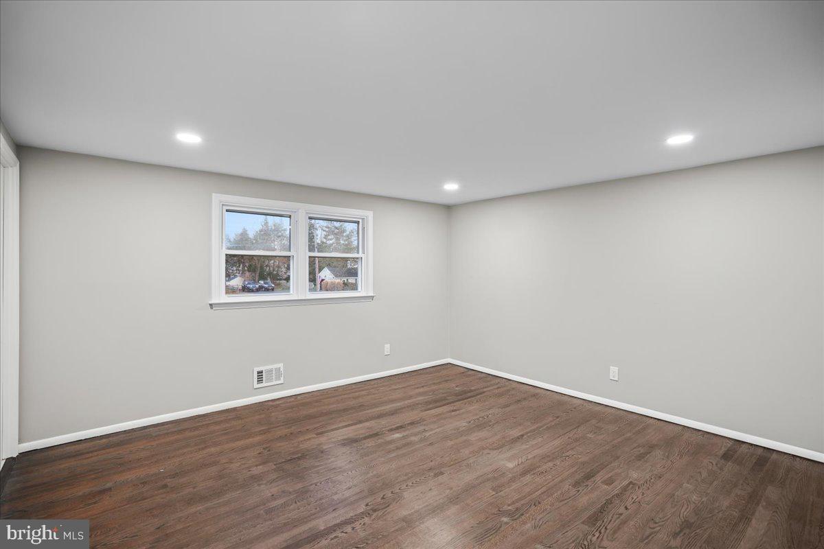 6 Mansfield Road Ewing, NJ 08628 - Photo 24 of 31