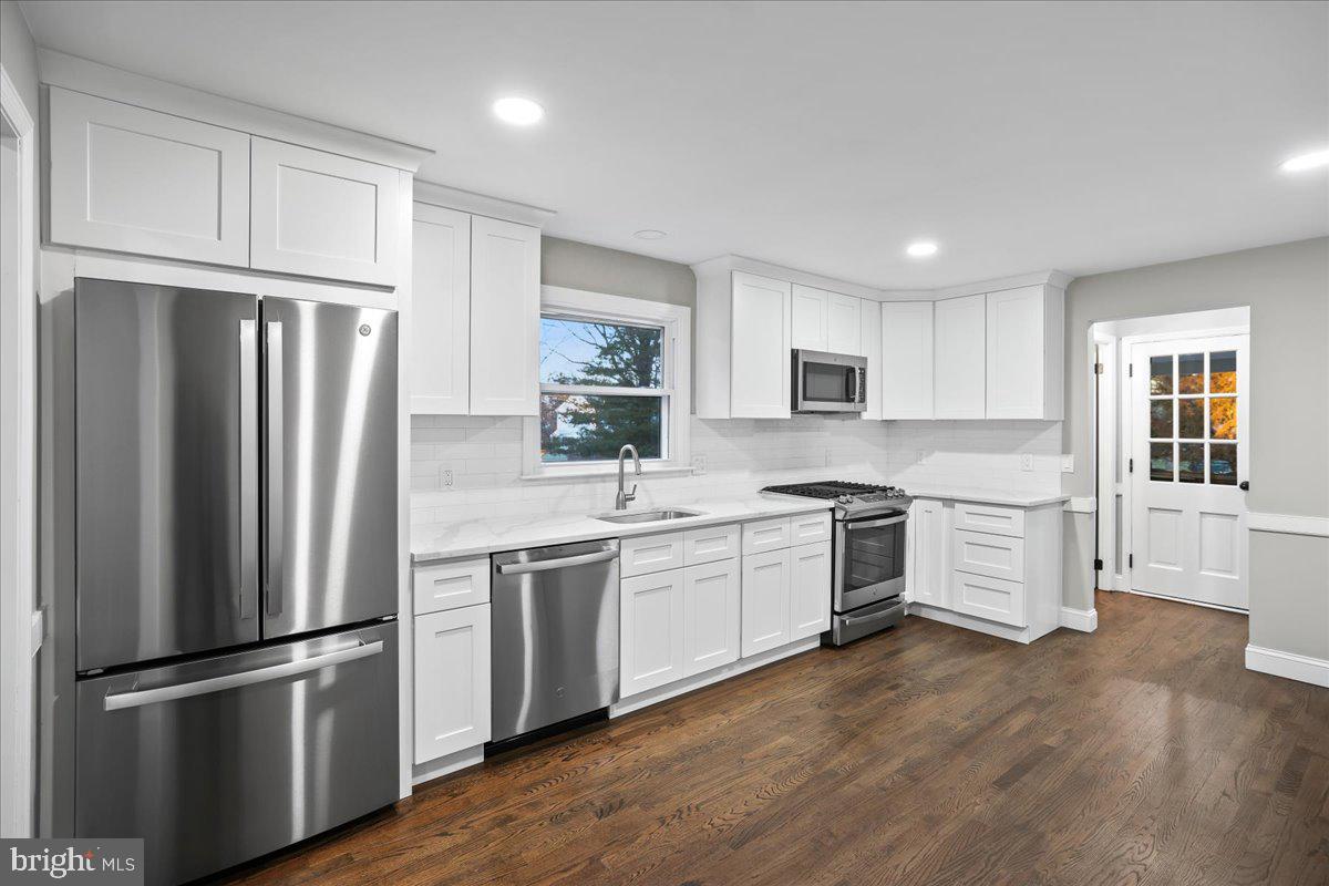 6 Mansfield Road Ewing, NJ 08628 - Photo 8 of 31