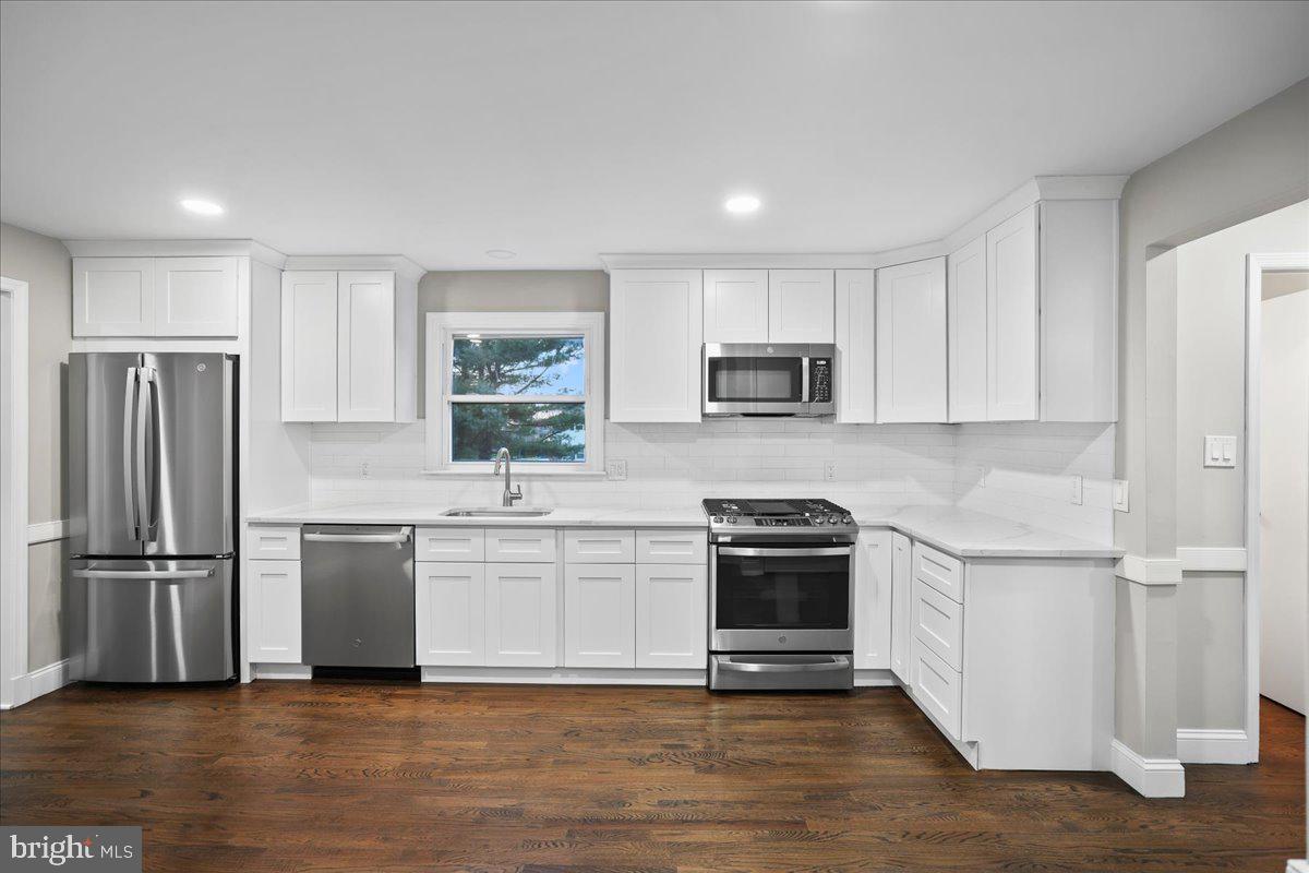 6 Mansfield Road Ewing, NJ 08628 - Photo 9 of 31