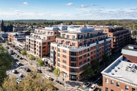 $2,500,000 | 40 West Park Place, Unit 703, Morristown, NJ 07960