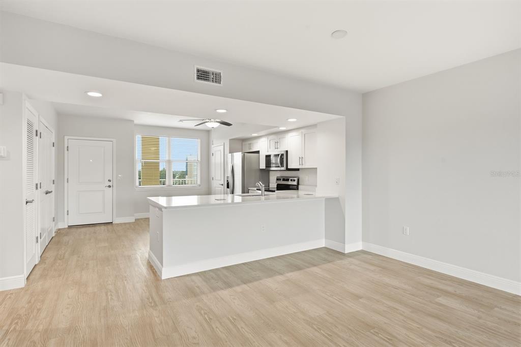960 Starkey Road, Unit 10304 Largo, FL 33771 - Photo 15 of 39 Gallery Image 15