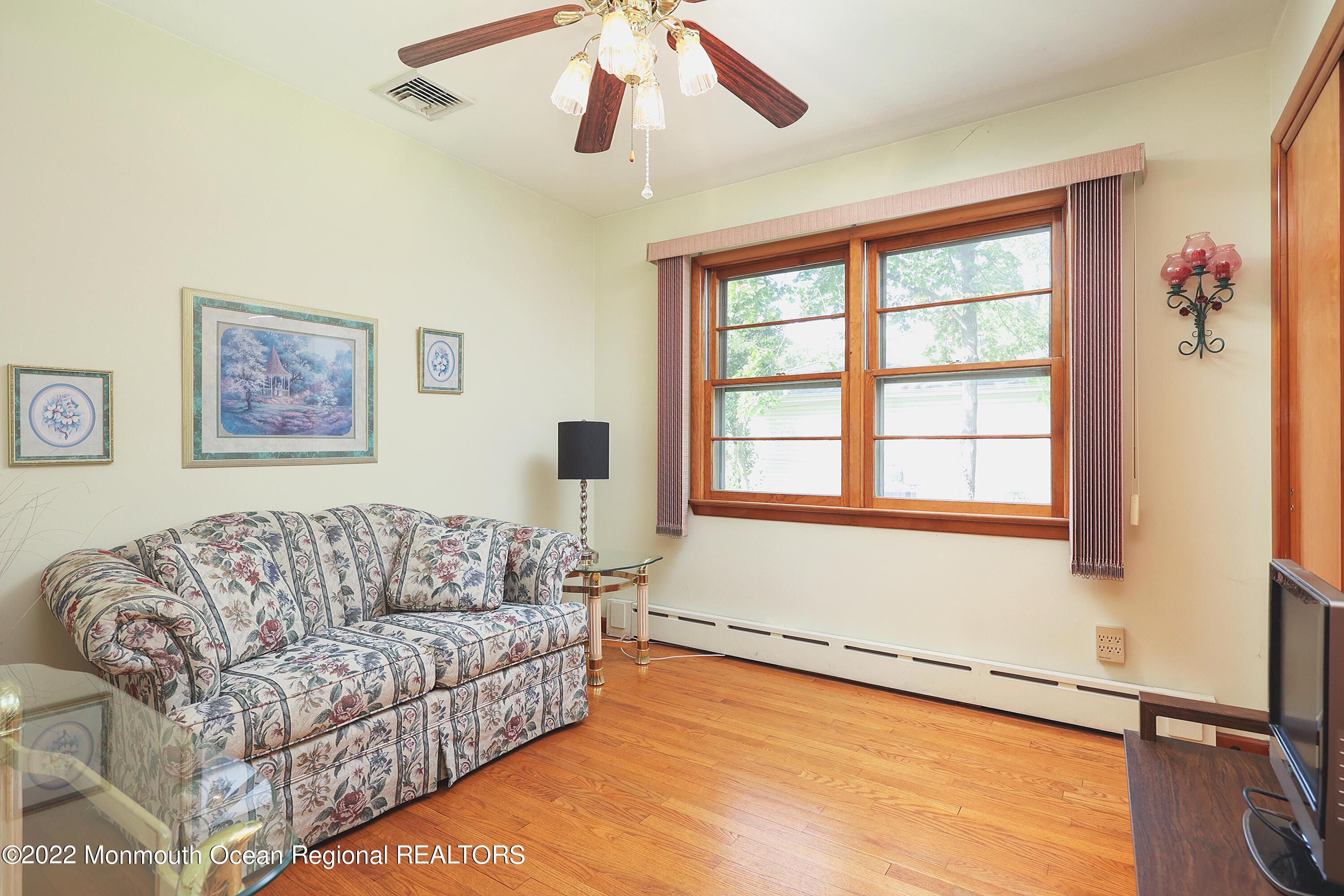 221 Gordon Road Matawan, NJ 07747 - Photo 15 of 25 25D1D50E-4CBA-4770-A381-E6B9BC656DED