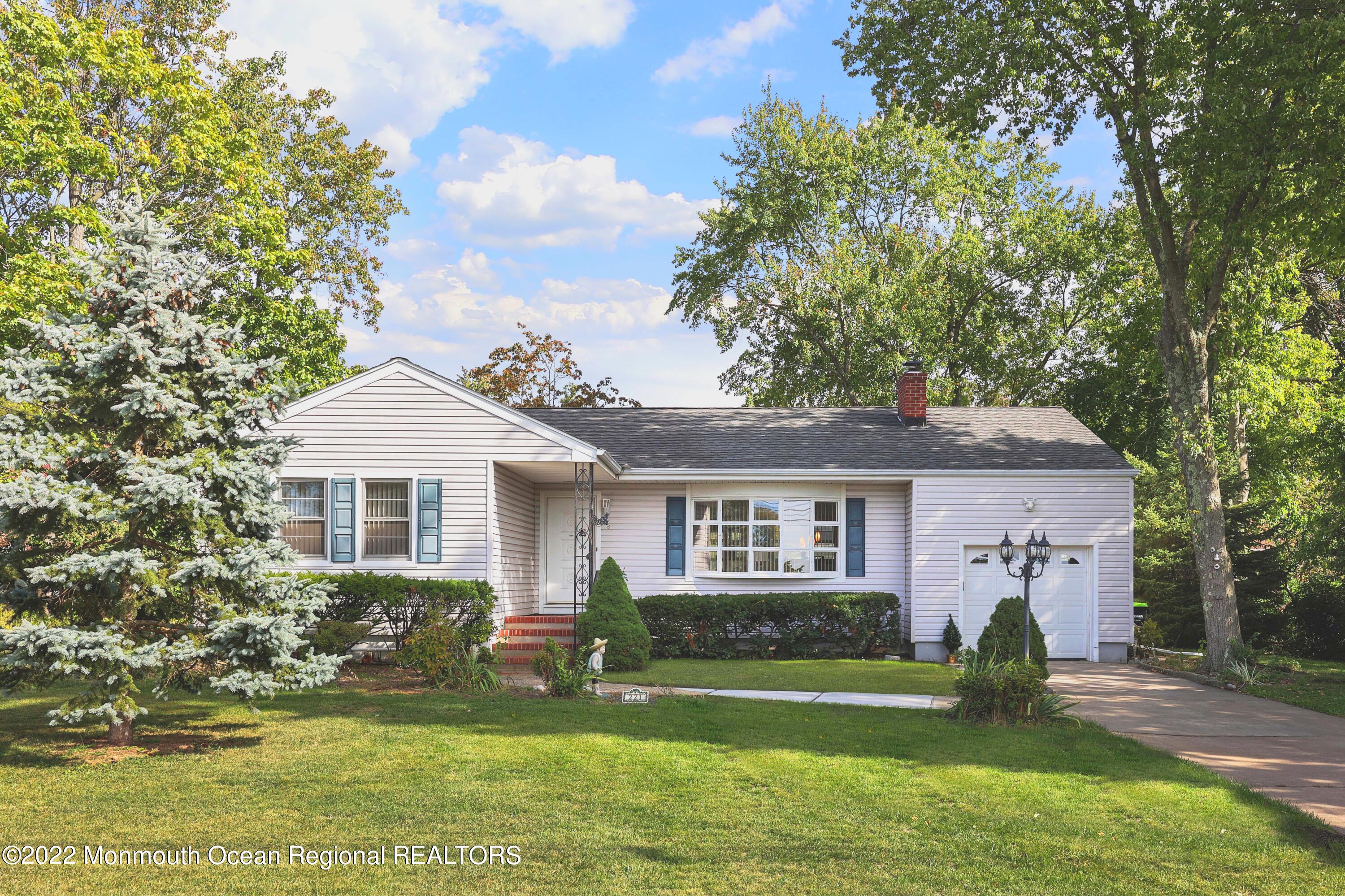 221 Gordon Road Matawan, NJ 07747 - Photo 2 of 25 692C51C7-35BF-4D86-8985-6E1EE04F3926
