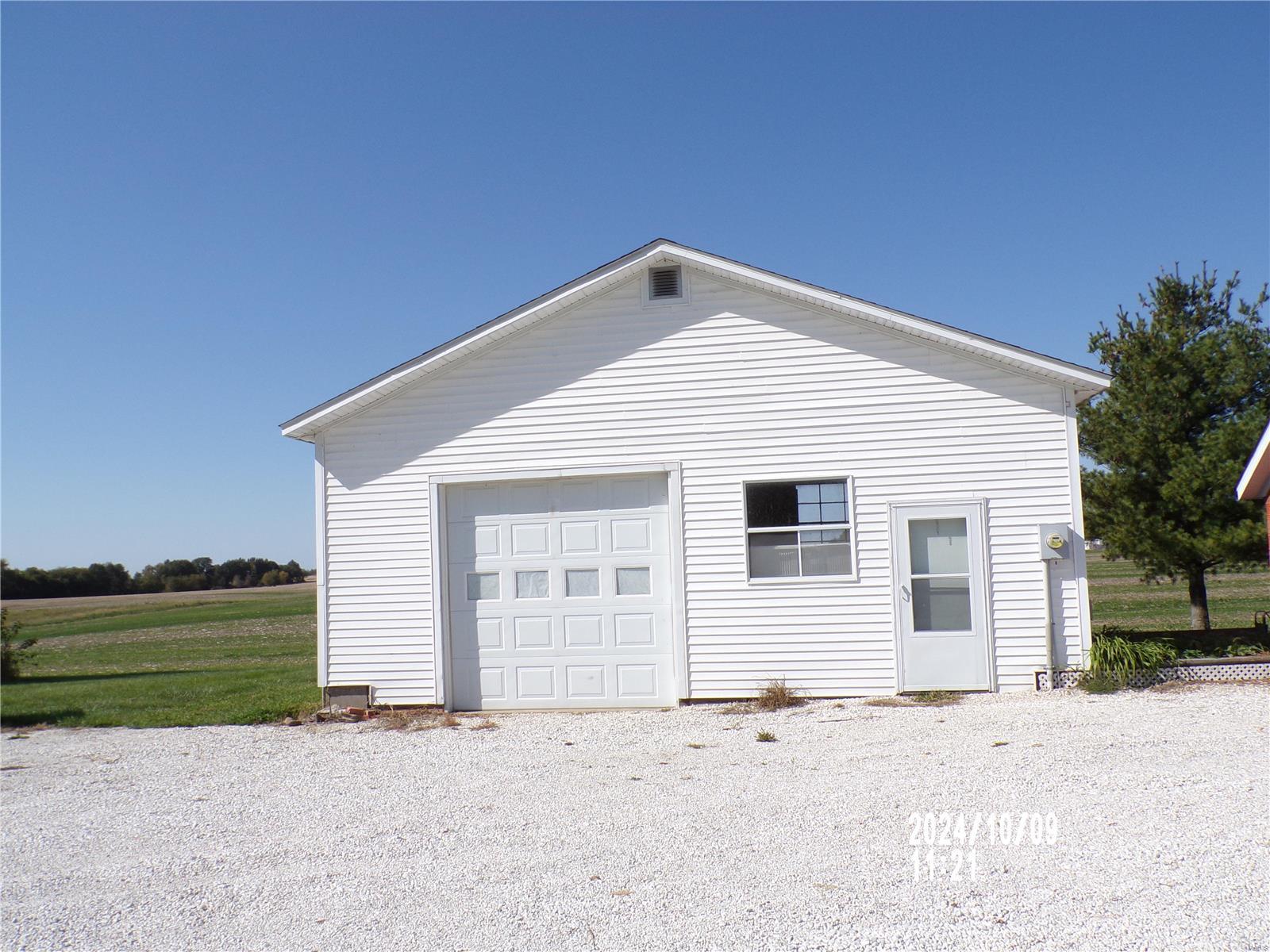 22097 Maple Summit Road Jerseyville, IL 62052 - Photo 4 of 5 Gallery Image 4