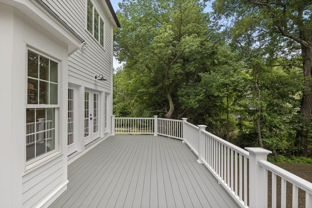 279 Concord Avenue Lexington, MA 02421 - Photo 25 of 30 Gallery Image 25