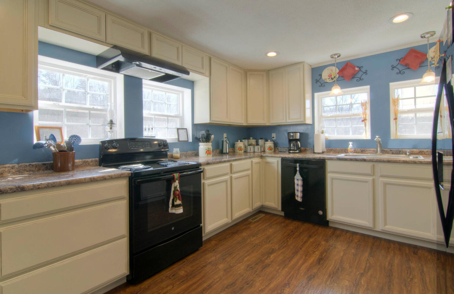 9910 Stringtown Road Strawberry Plains, TN 37871 - Photo 11 of 31 9910 Stringtown Rd Strawberry-large-017-
