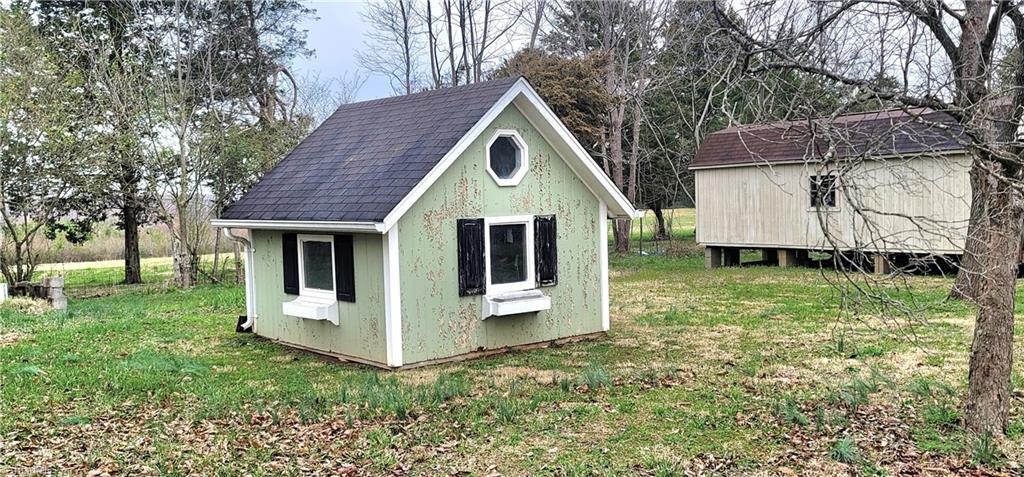 447 Providence Church Road Randleman, NC 27317 - Photo 12 of 50 Gallery Image 12