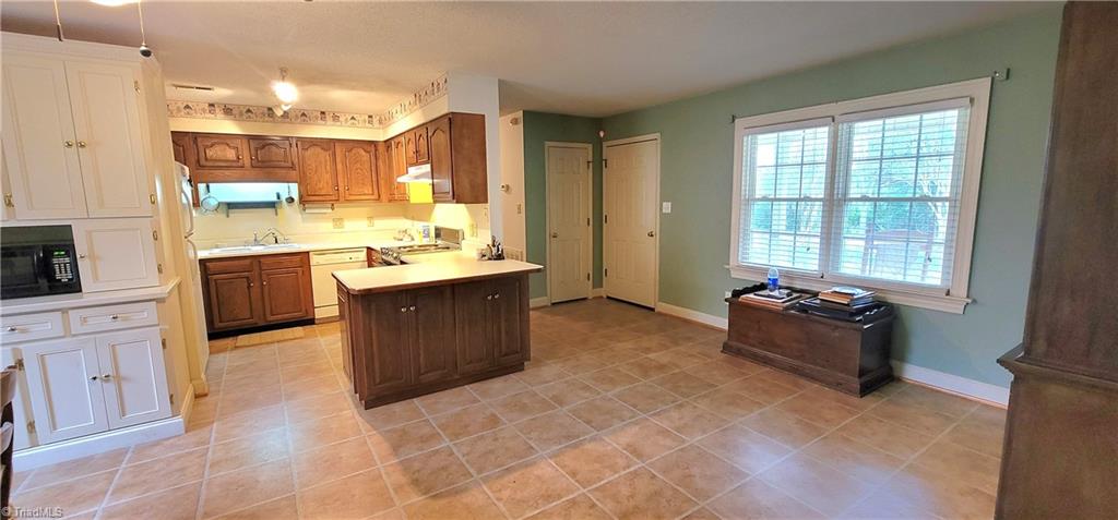 447 Providence Church Road Randleman, NC 27317 - Photo 16 of 50 Gallery Image 16