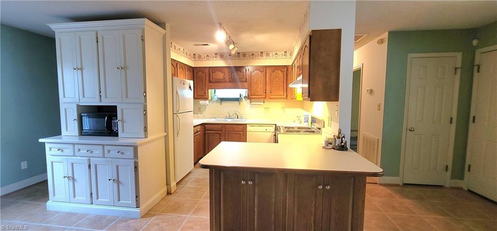 447 Providence Church Road Randleman, NC 27317 - Photo 17 of 50 Gallery Image 17