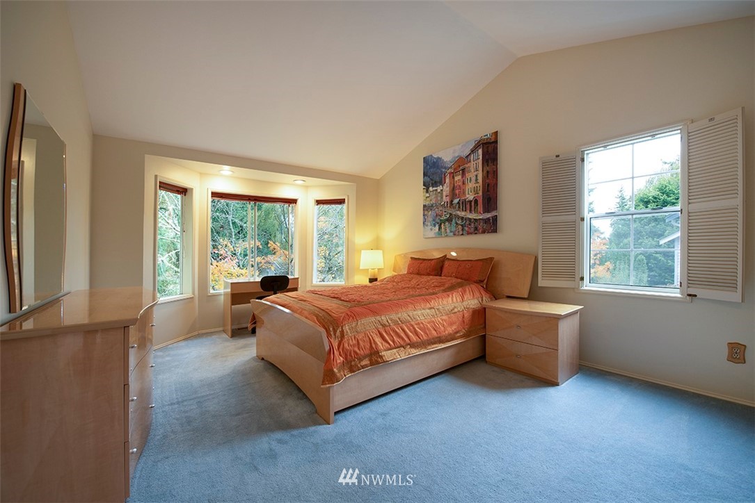 8513 218th Street Southwest Edmonds, WA 98026 - Photo 11 of 19 Gallery Image 11