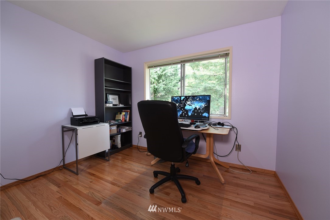 8513 218th Street Southwest Edmonds, WA 98026 - Photo 16 of 19 Gallery Image 16
