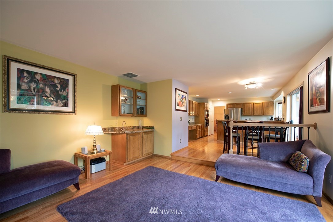 8513 218th Street Southwest Edmonds, WA 98026 - Photo 7 of 19 Gallery Image 7