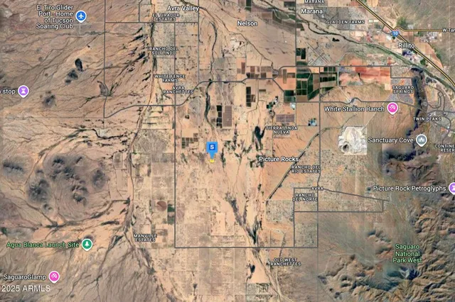 a view of that has a tree