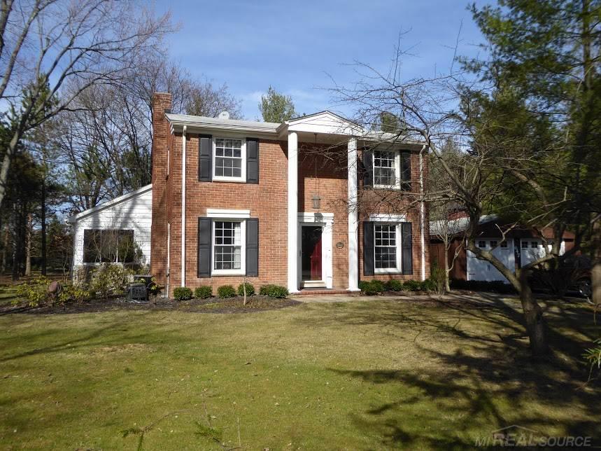647 East Gunn Road Rochester, MI 48306 - Photo 1 of 26