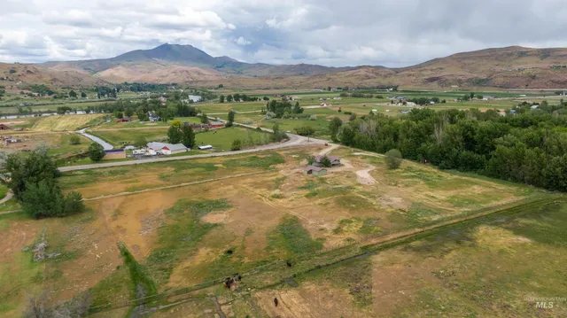 $779,000 | 3131 Fuller Road, Emmett, ID 83617