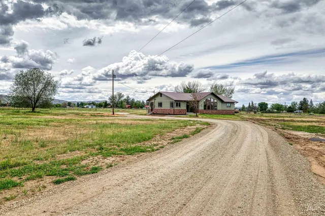 $779,000 | 3131 Fuller Road, Emmett, ID 83617