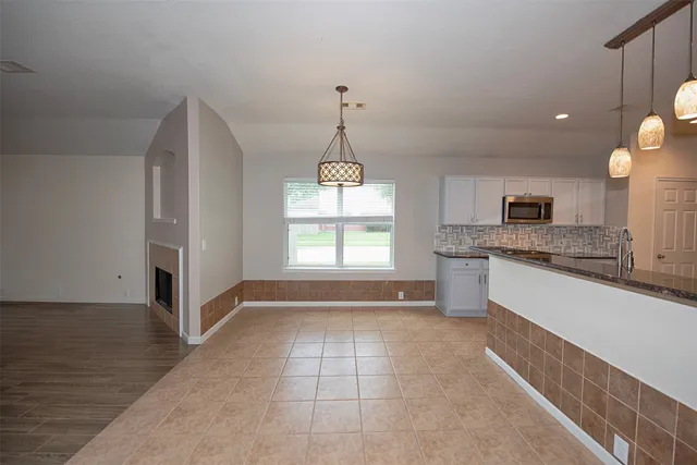 $2,000 | 2753 Foster Hill Drive, Houston, TX 77345