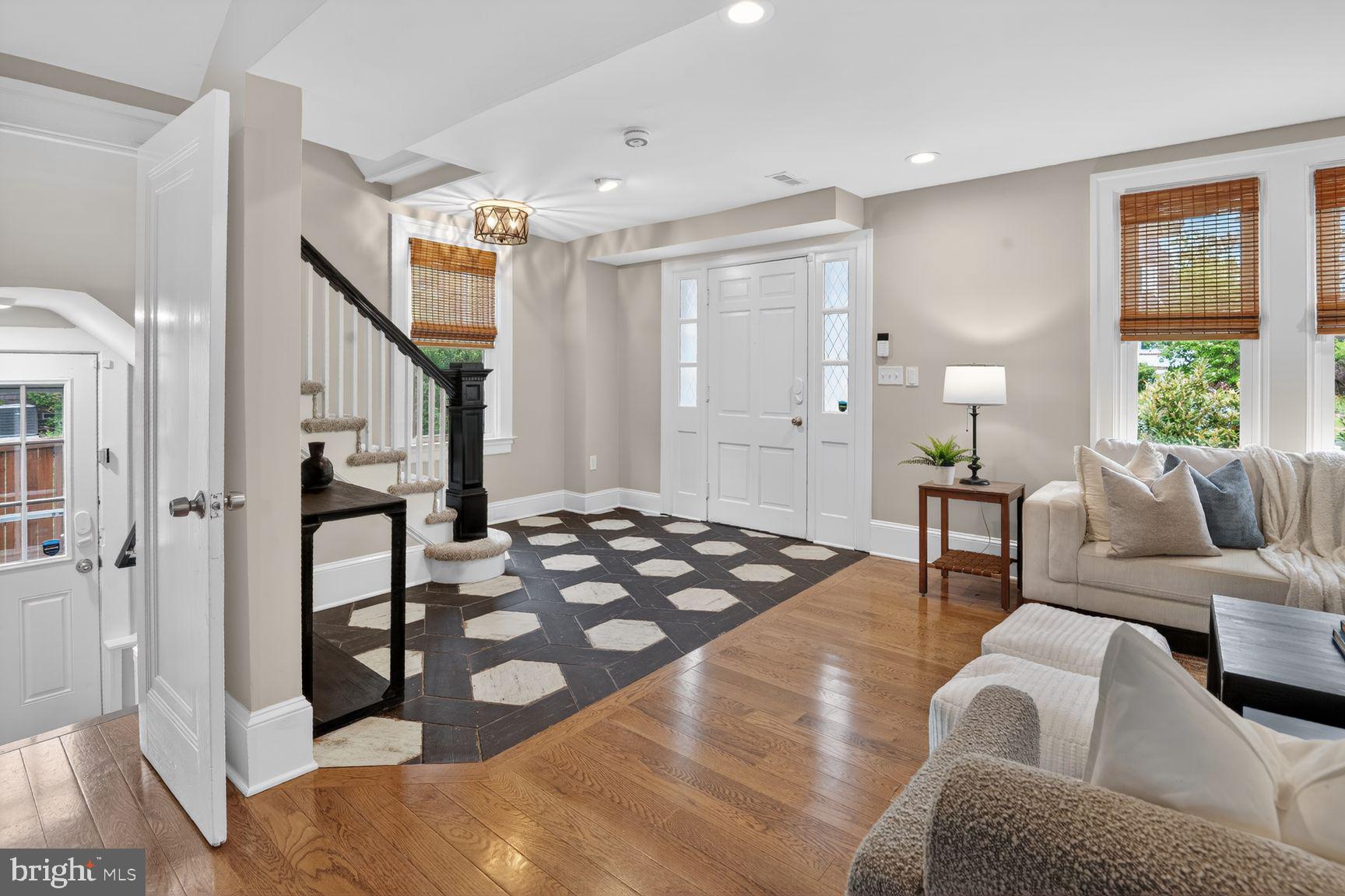 112 South Rolling Road Baltimore, MD 21228 - Photo 14 of 31