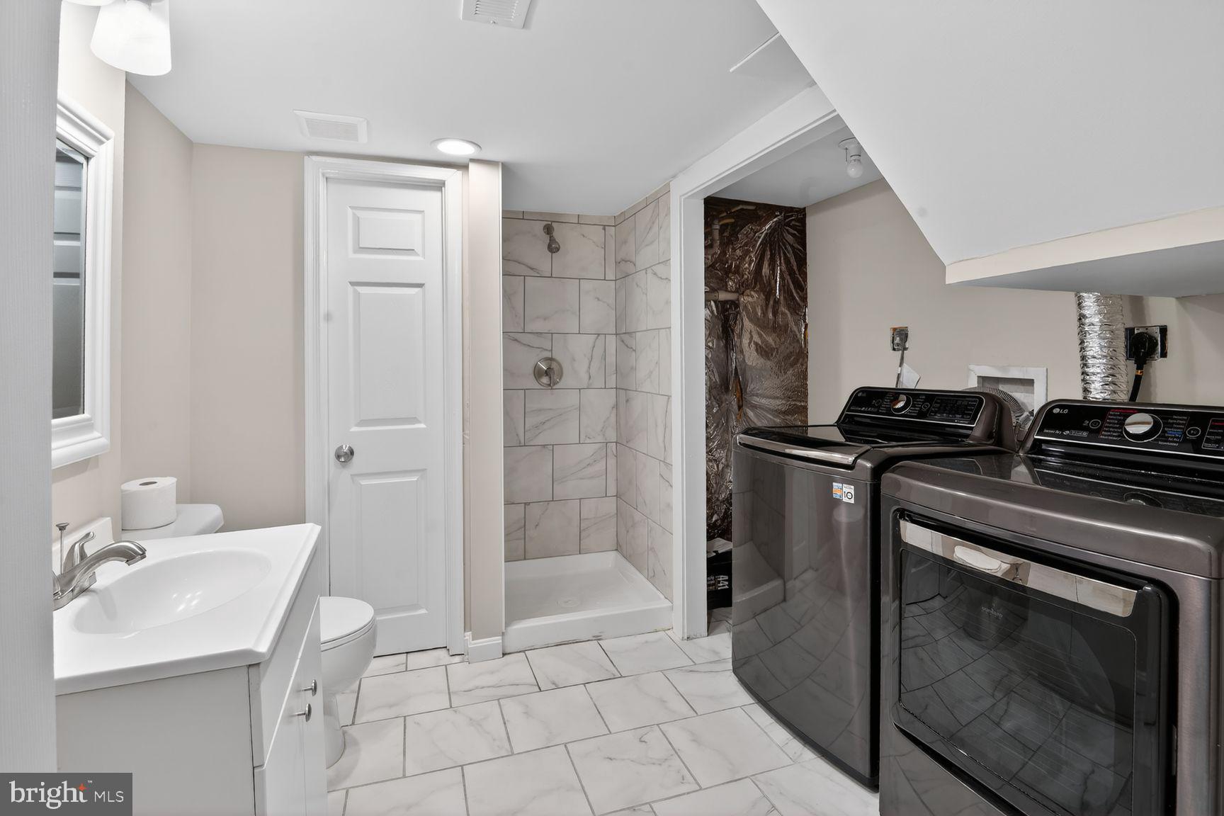 112 South Rolling Road Baltimore, MD 21228 - Photo 17 of 31