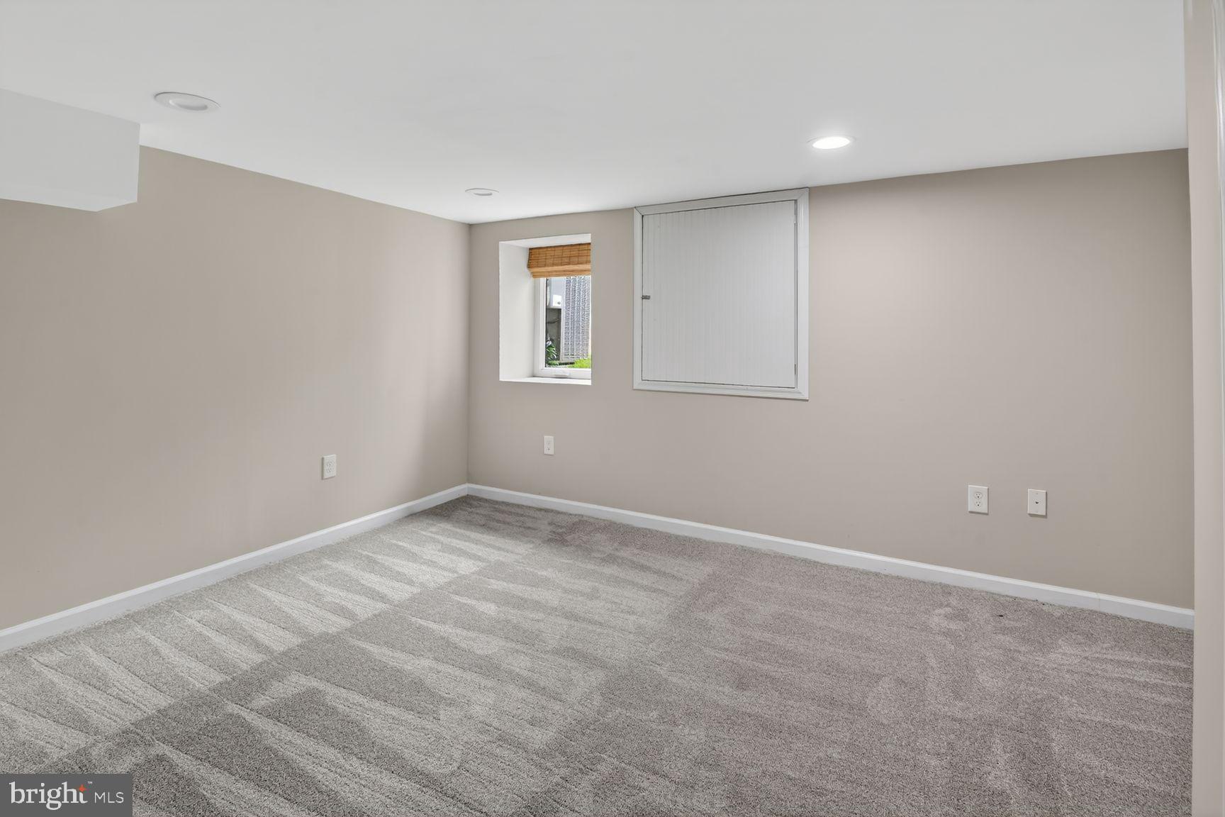 112 South Rolling Road Baltimore, MD 21228 - Photo 18 of 31