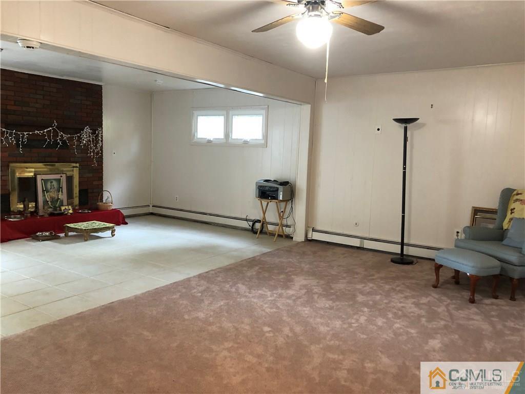 12 Pendleton Place Edison, NJ 08820 - Photo 4 of 32 Gallery Image 4