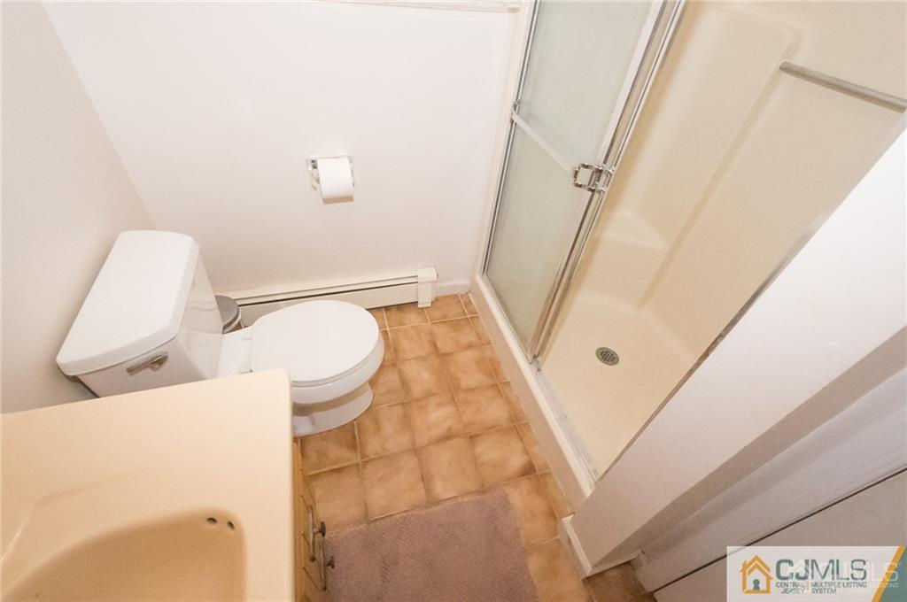 12 Pendleton Place Edison, NJ 08820 - Photo 5 of 32 Gallery Image 5