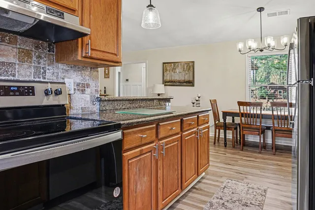 $300,000 | 451 Longleaf Drive, Summerville, SC 29483