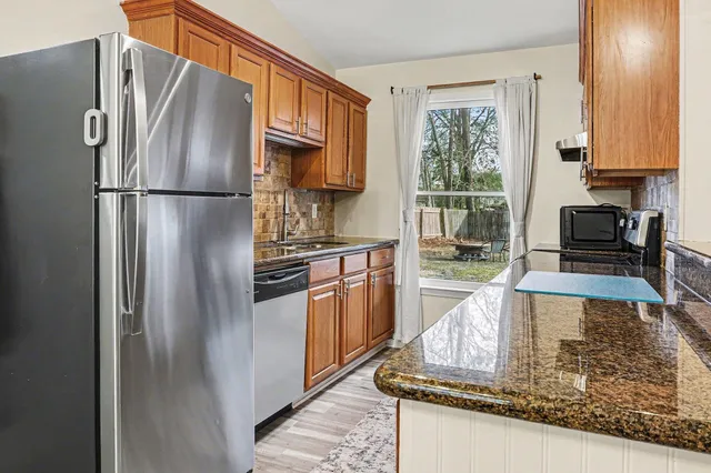 $300,000 | 451 Longleaf Drive, Summerville, SC 29483