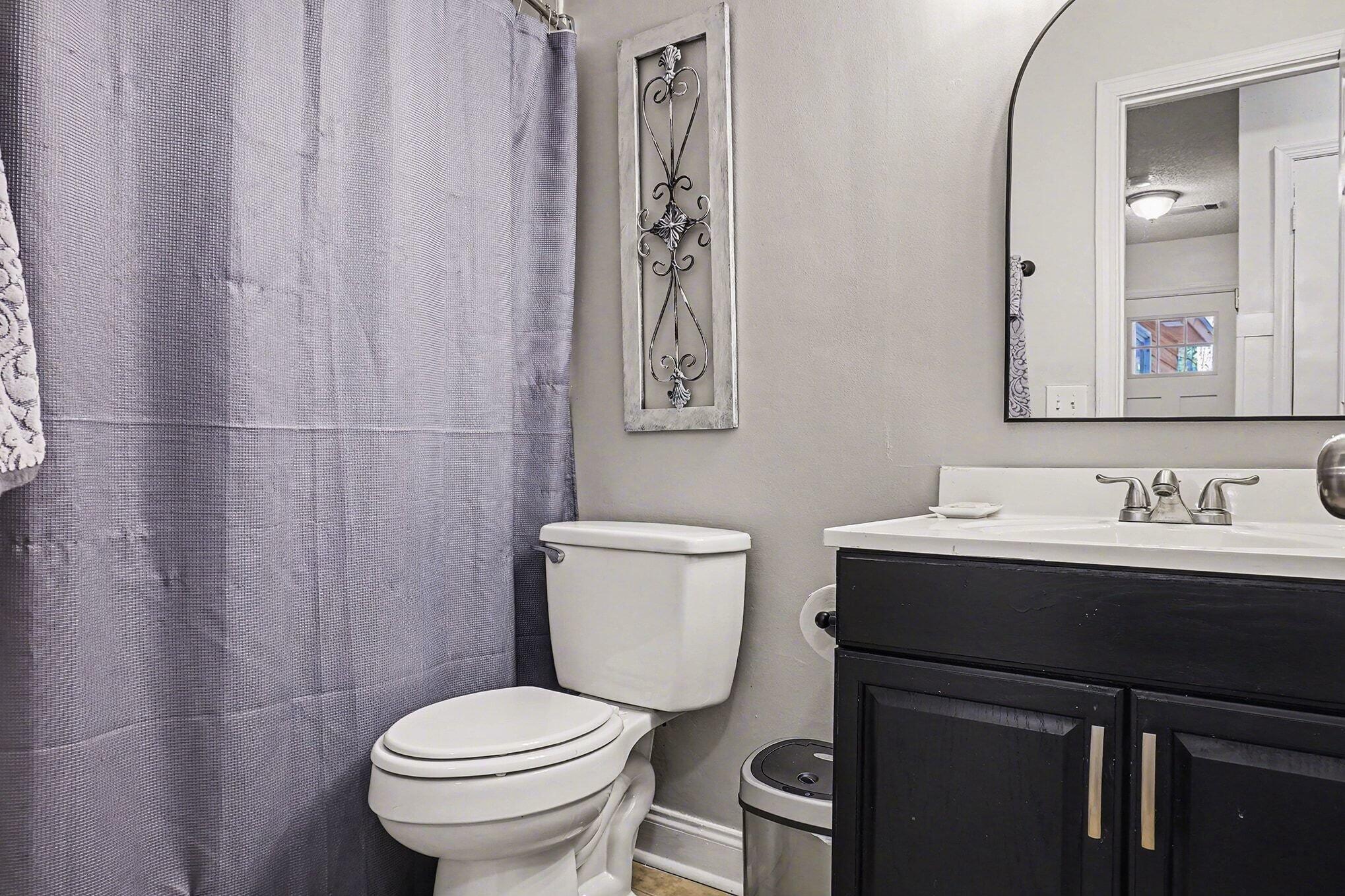 451 Longleaf Drive Summerville, SC 29483 - Photo 19 of 32 Full Hall Bathroom