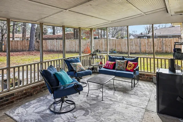 $300,000 | 451 Longleaf Drive, Summerville, SC 29483