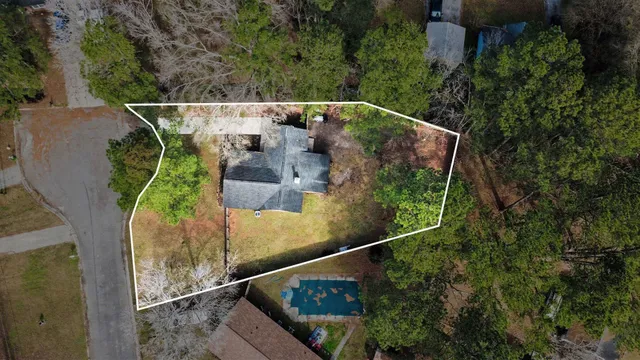 $300,000 | 451 Longleaf Drive, Summerville, SC 29483